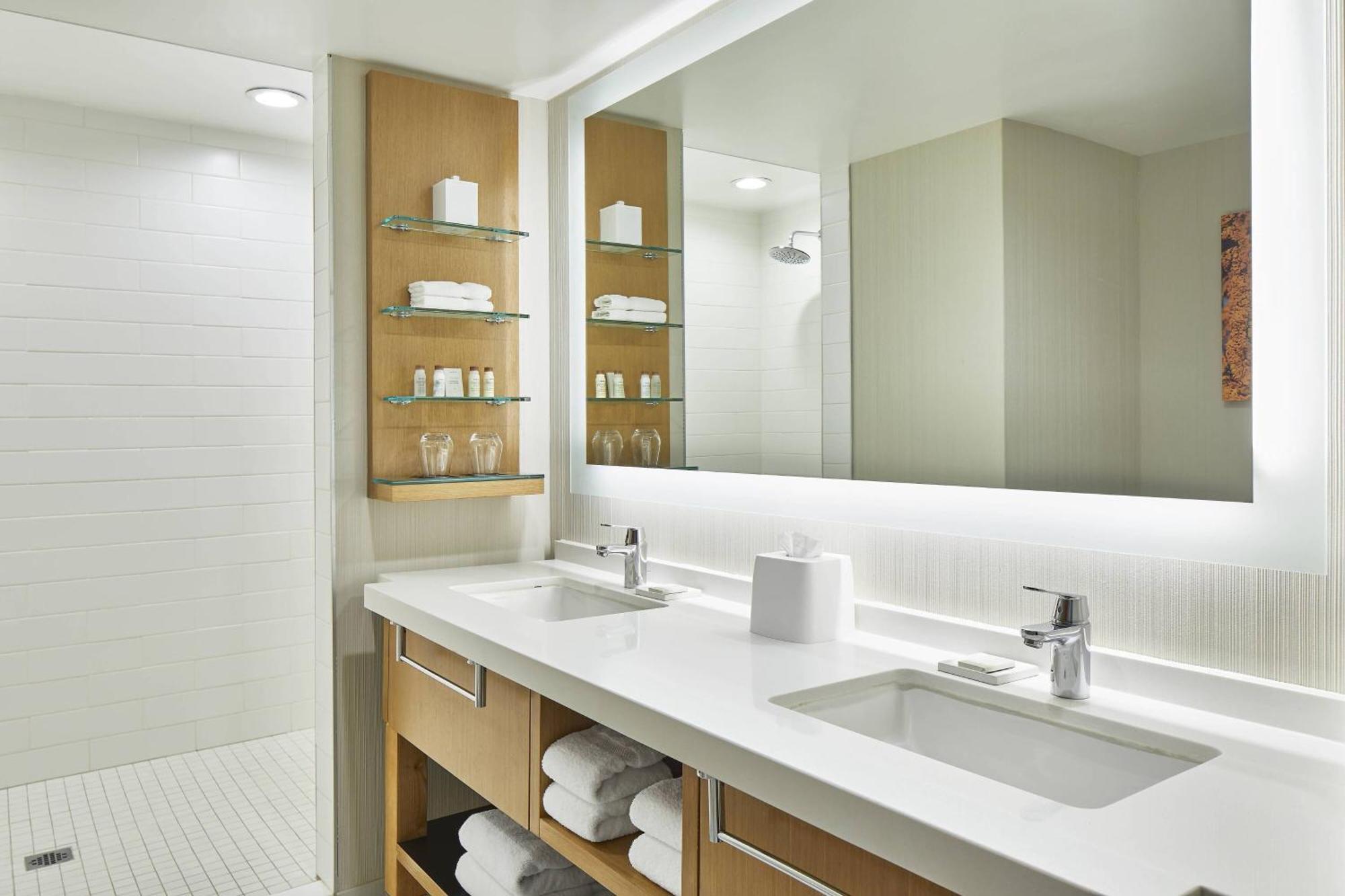 Renaissance Chicago Glenview