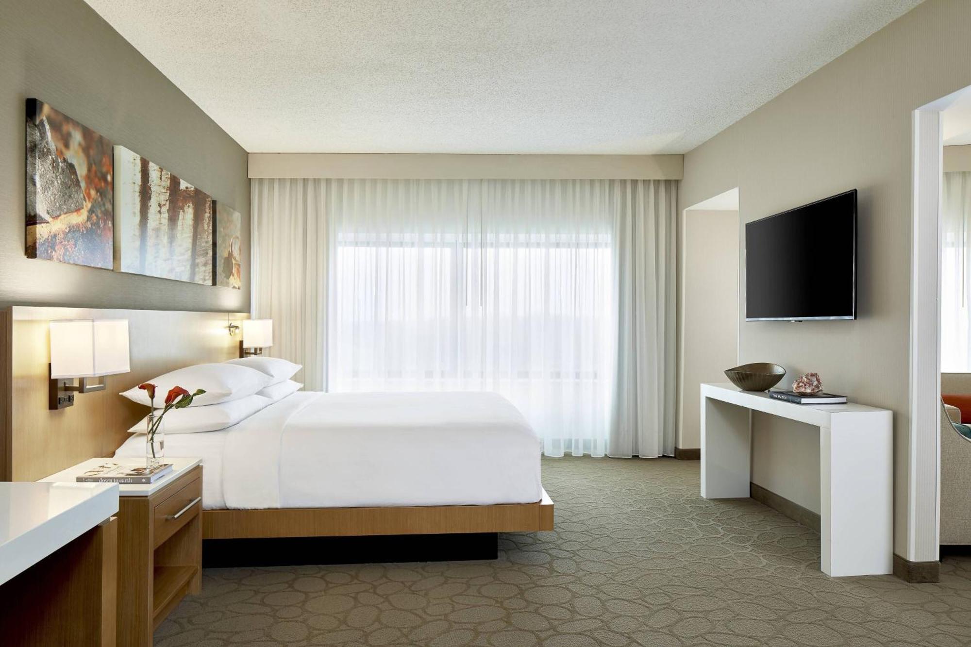 Hotel Renaissance Chicago Glenview