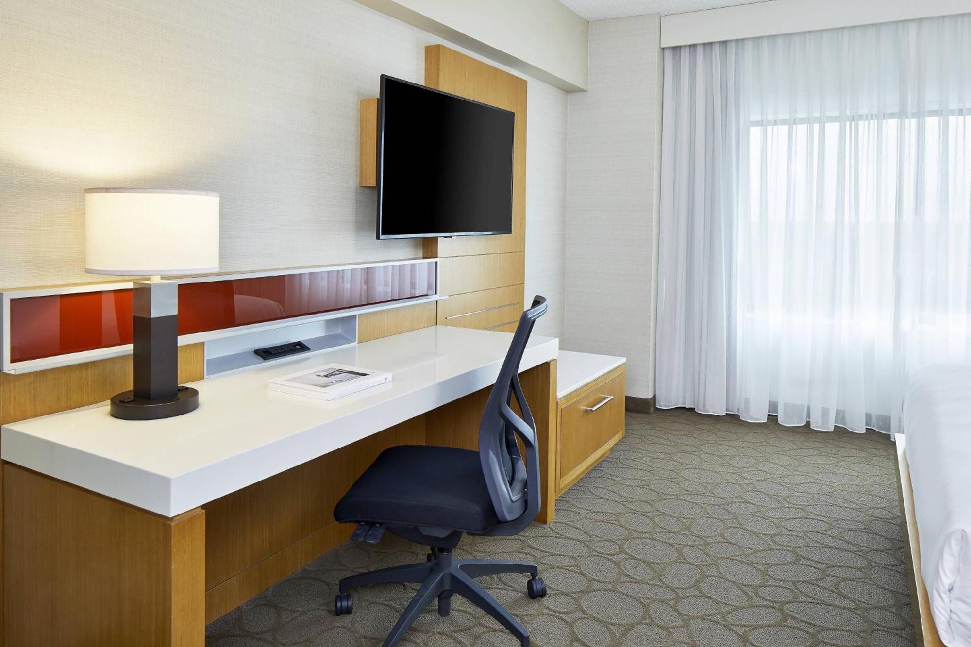 Renaissance Chicago Hotel