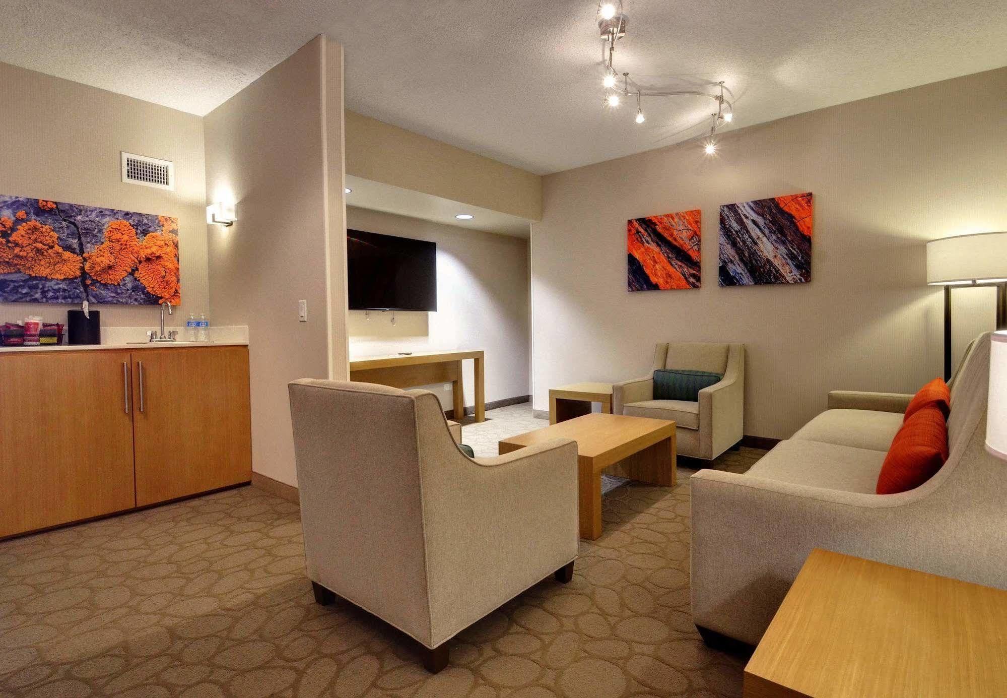 Renaissance Chicago Hotel Glenview